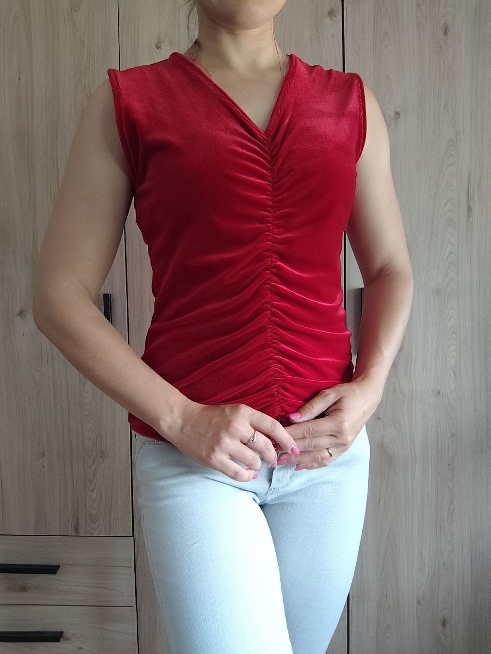 Tops: Velvet Ruched Top Red Size S – D'occasion à Mägenwil par VintageGirly