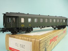 Liliput 285 70 SNCF 2 Kl. Personenwagen, neuwertig