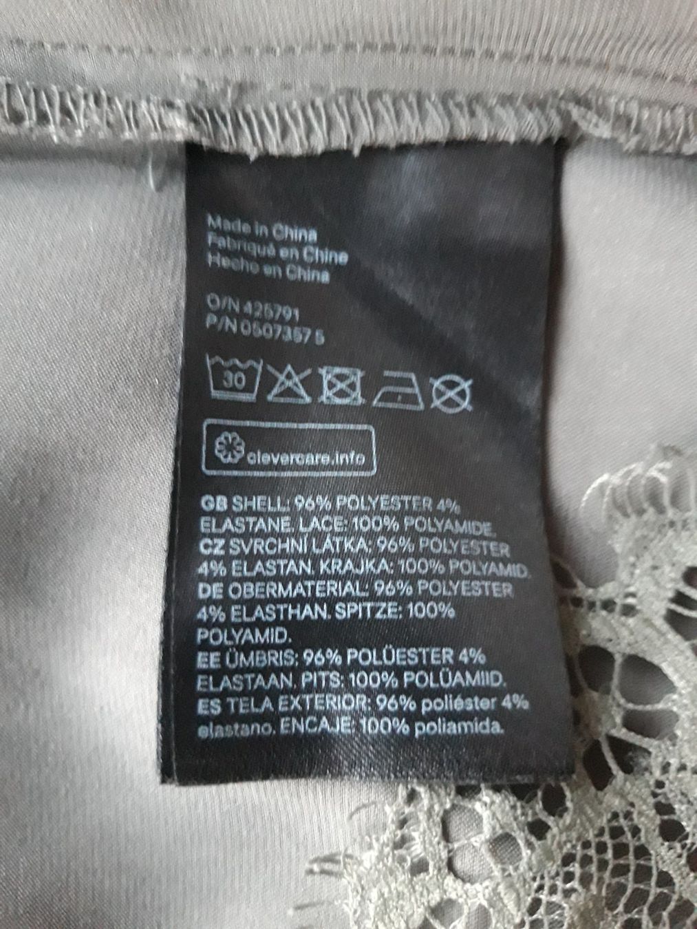 Top: Satin Seide Optik Top Boho Spitze XS – Usato da Feuerthalen venduto da tanatha_st 3