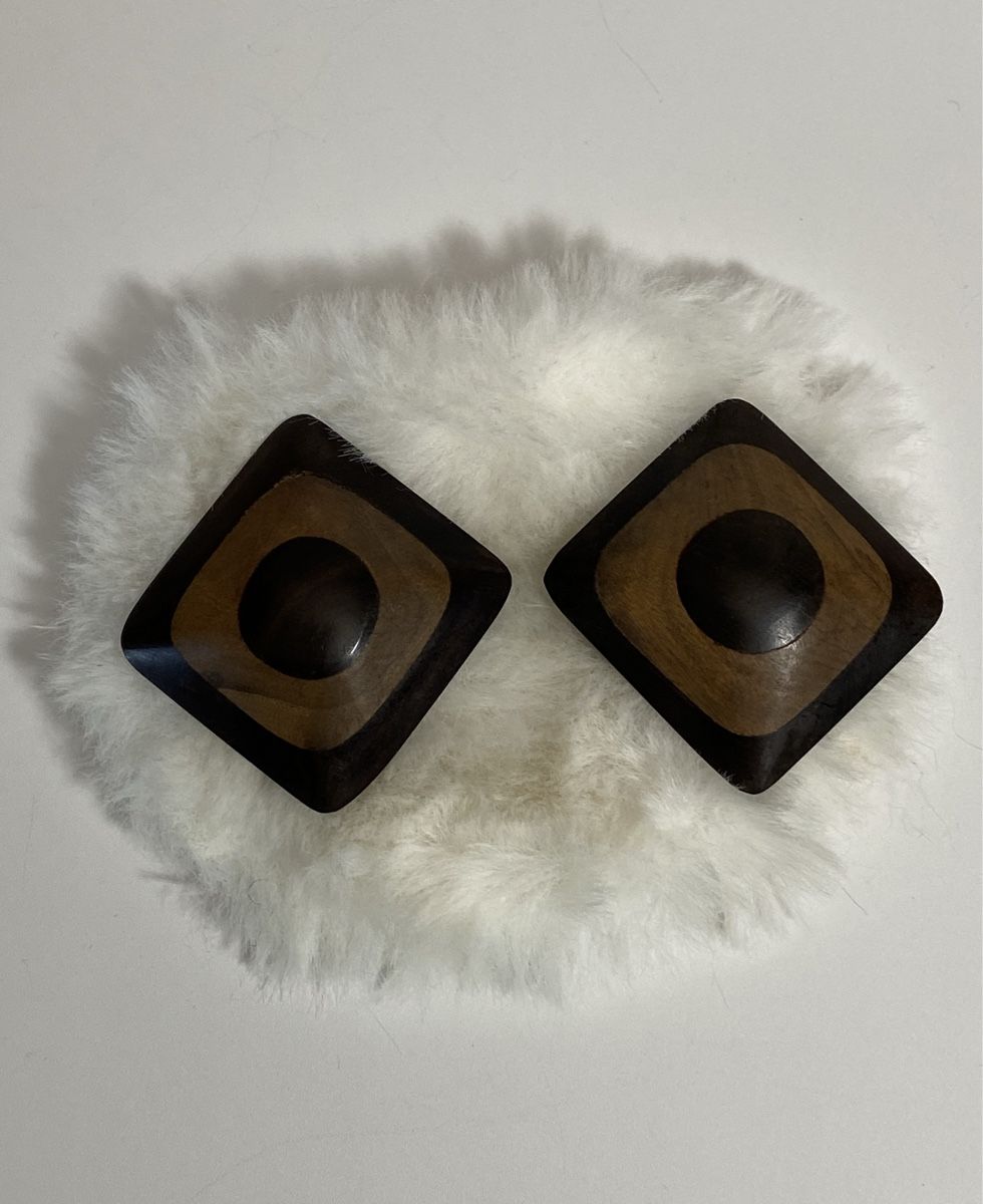 Ohrringe & -stecker: Ohrclips Ohrringe Holz Quadrat – Gebraucht aus Fislisbach von KolibriSecondhand 1