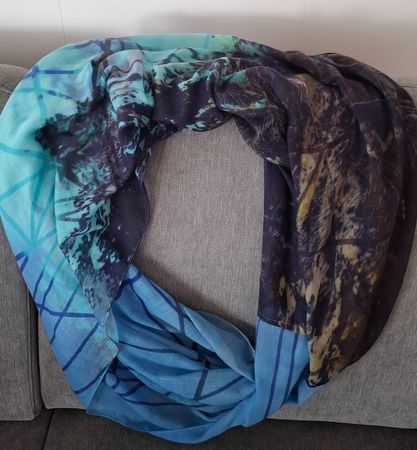 Loop Schal blau gemustert