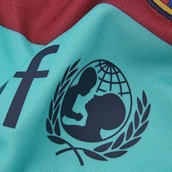 Nike Scarpe, pantaloni & magliette da ginnastica: Nike FC Barcelona Kids – Nuovo e nell'imballaggio originale da Spreitenbach venduto da joo84 3