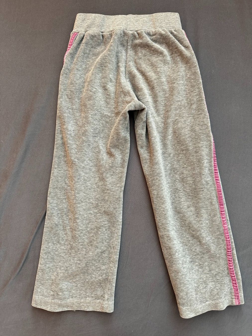 Hosen: Schmucke Trainerhose mit Schmetterling, Gr. 104 – Gebraucht aus Horgen von Feli39 2