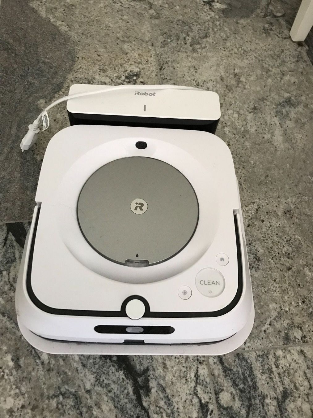 Irobot Aspirapolveri & Accessori: IRobot Wischroboter – Usato da Mauren venduto da SB1606