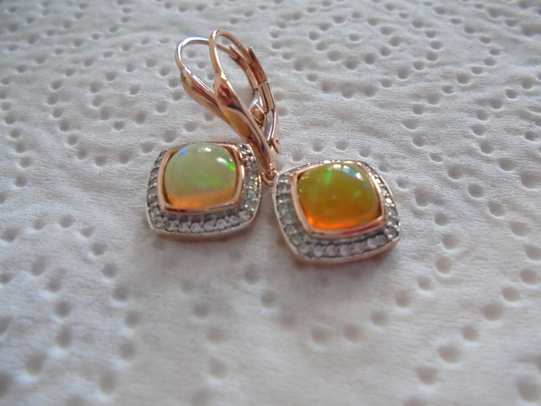Orecchini pendenti & Orecchini a lobo: Echtschmuck: Goldohrringe mit Welo-Opal – Nuovo (secondo la descrizione) da Zuchwil venduto da maumauchi 5