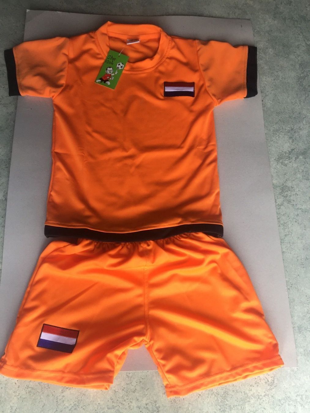 Scarpe, pantaloni & magliette da ginnastica: Fussballtrikot Holland – Nuovo e nell'imballaggio originale da Seengen venduto da murmelo