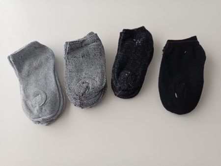 50 paar neue Kindersocken