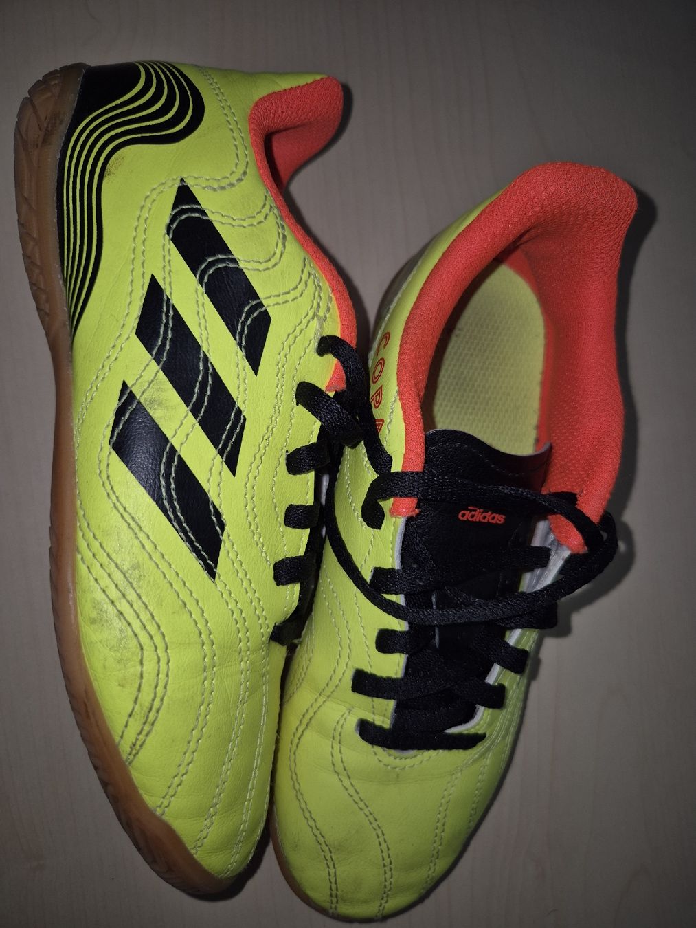 Adidas Scarpe per ragazzi: Adidas Hallenschuhe Gr. 35 – Usato da Altendorf venduto da caj_hry2 1