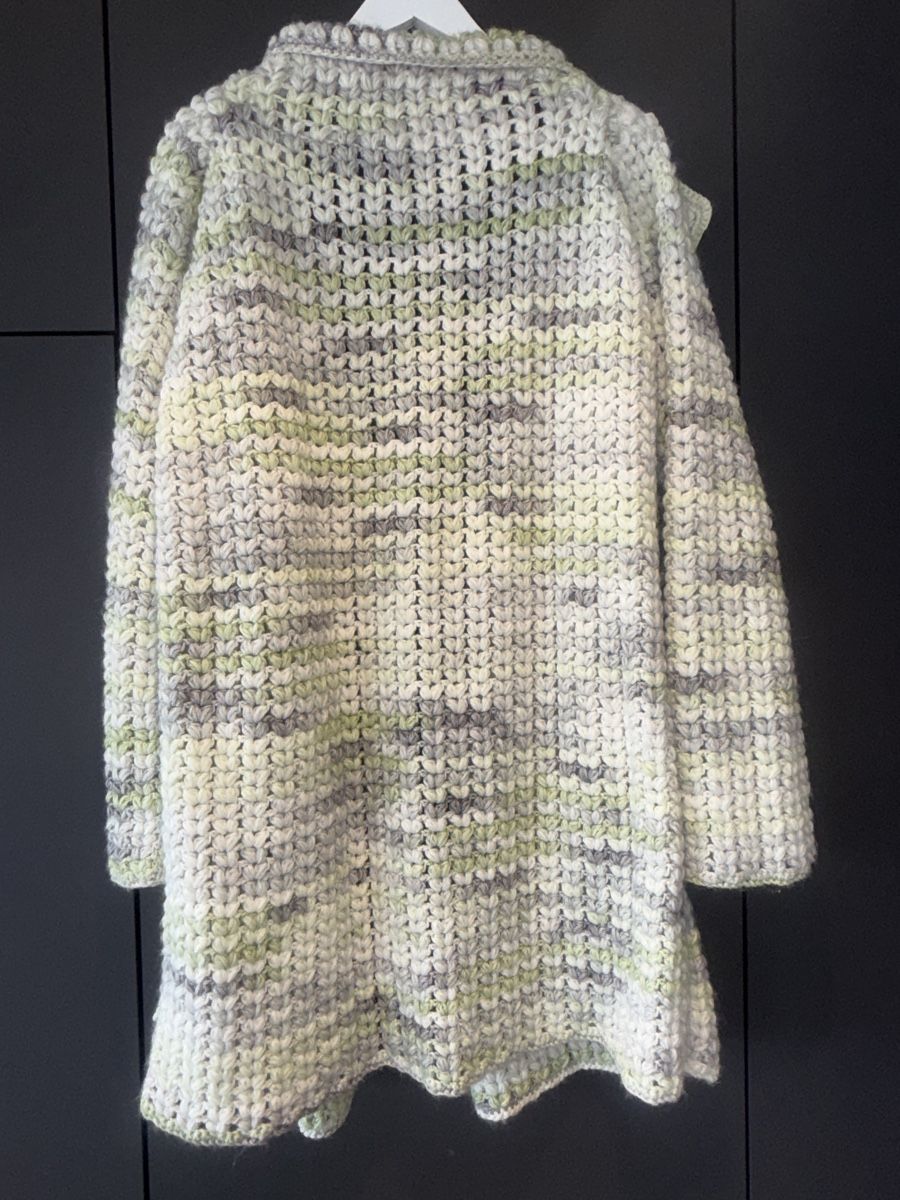Giacche: Warme gehäkelte Strickjacke – Nuovo (secondo la descrizione) da Adligenswil venduto da Esthee 1