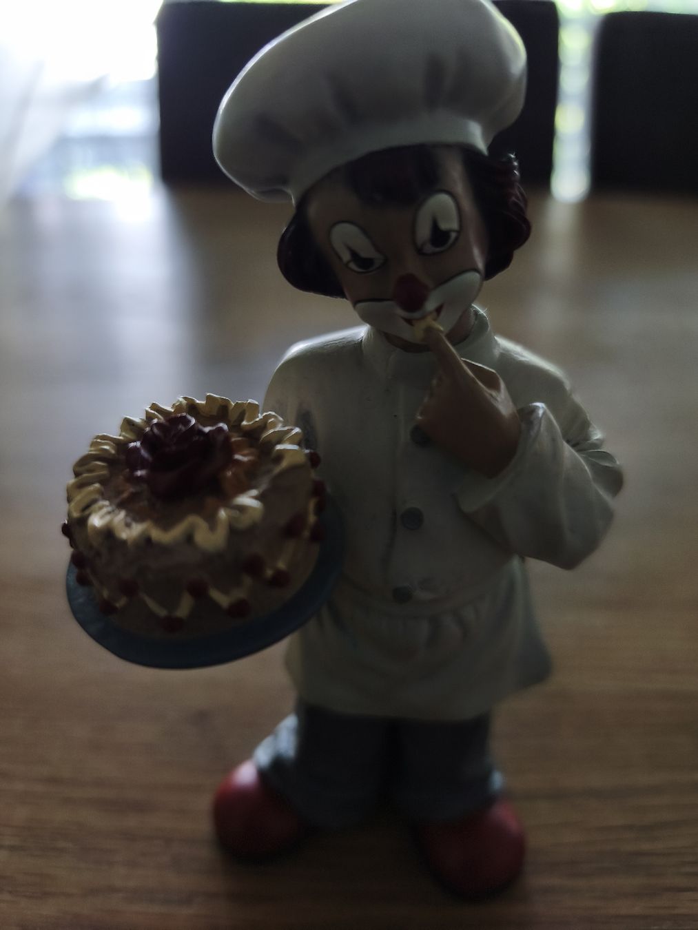Statuette: Gilde, Clown, grosses Schleckmaul 35770, mit Torte – Usato da Obernau venduto da stimeroli 1