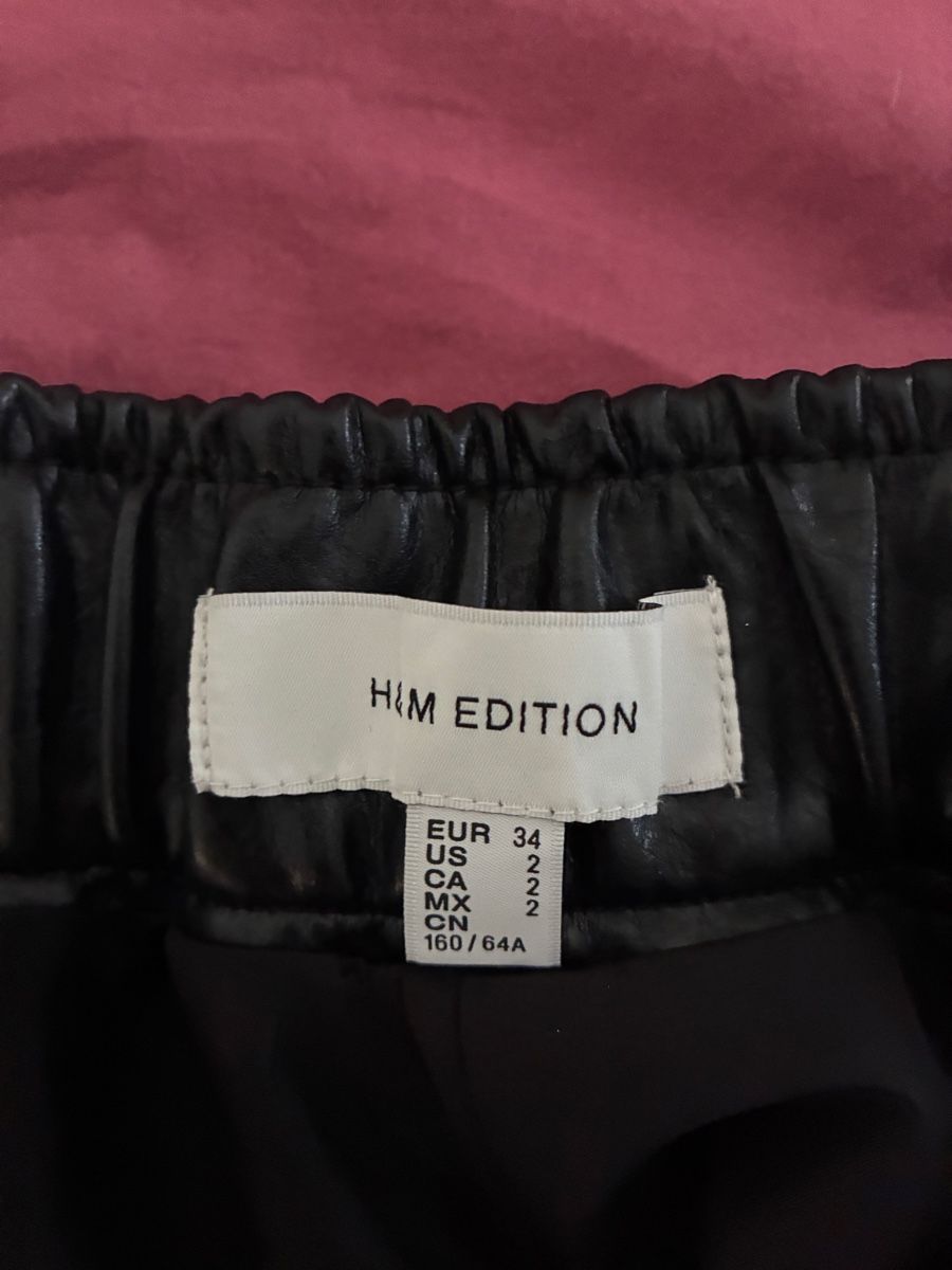 H&M Jupes: H&M Rock Lederimitat 34 – D'occasion à Zürich par fal_m7s8 2
