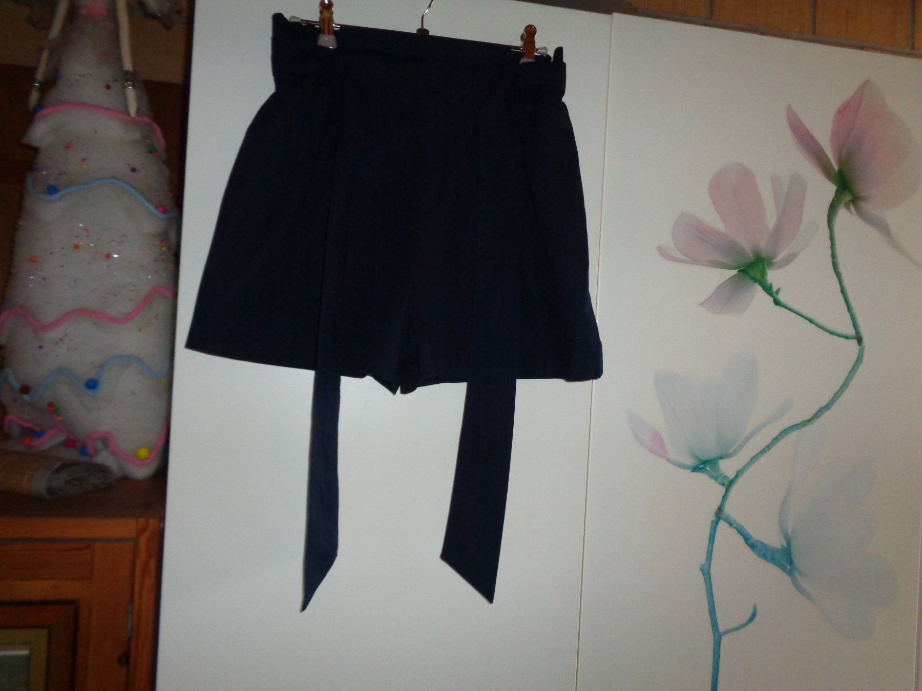 Zara Pantaloni: *** Shorts *** / von ZARA / dunkelblau – Nuovo (secondo la descrizione) da Othmarsingen venduto da Leuchtturmlady