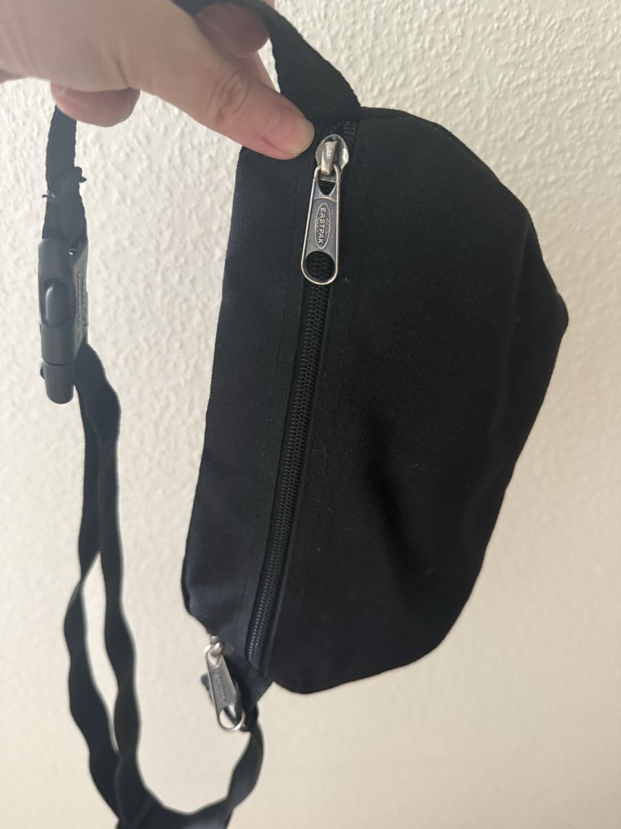 Eastpak Taschen: Eastpak Bauchtasche schwarz  – Gebraucht aus Zug von jan_2pzw 1
