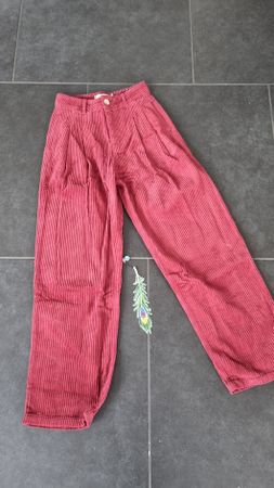 Neue Cordhose von The New Society, Gr. 14Jahre bordeauxrot 