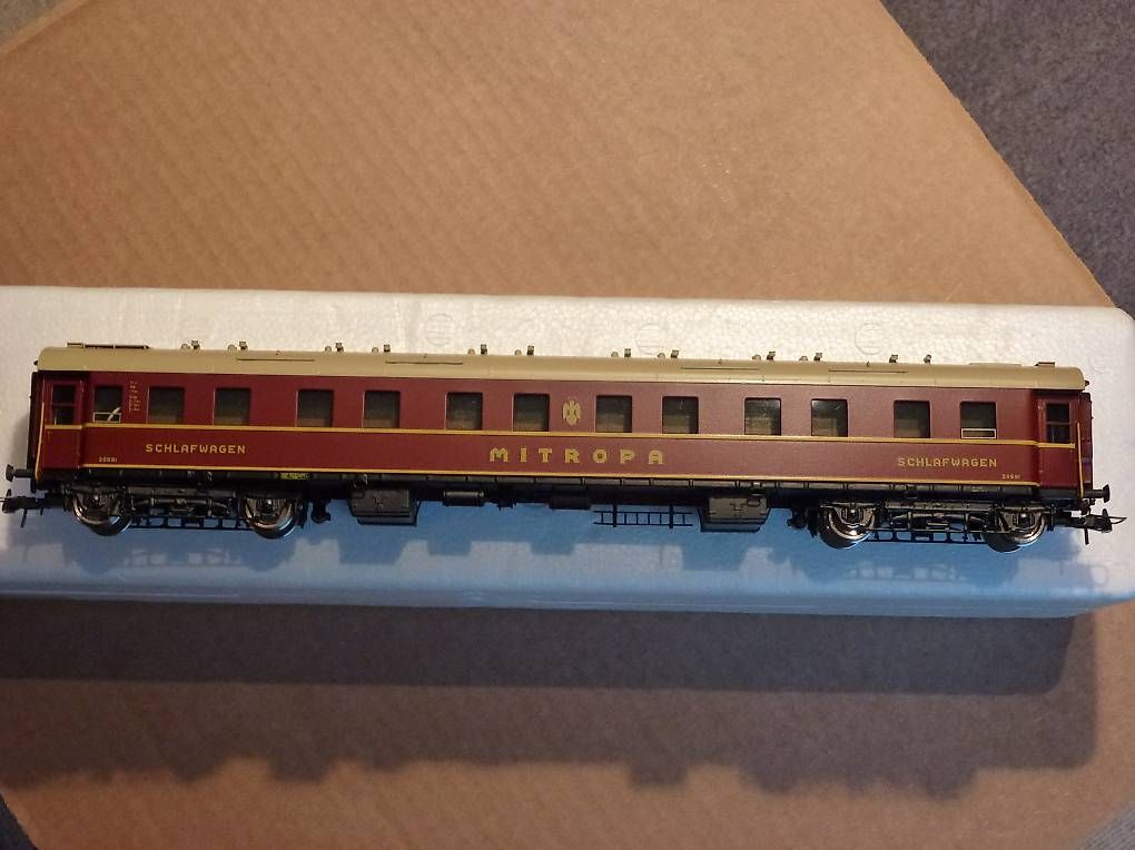 Fulgurex Modellini di ferrovie: Fulgurex H0 Mitropa Schlafwagen – Usato da Birmensdorf ZH venduto da 8903ErichTittel