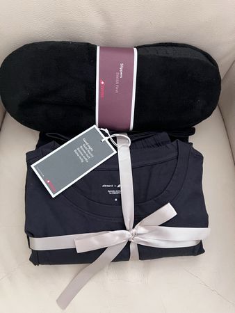 Swiss First Class Pyjama Zimmerli Gr. M und Finken