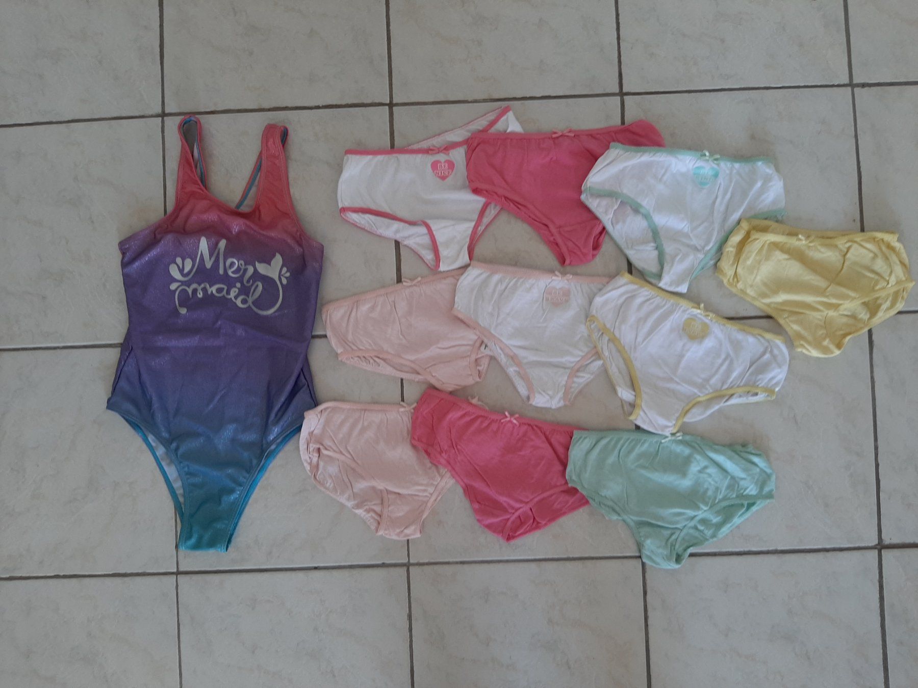 Lotti & Set di vestiti: Kleiderpaket gr 140 – Usato da Brissago venduto da lucabell 5