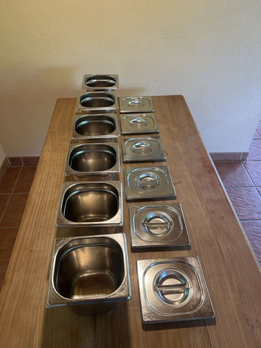 Elettrodomestici da cucina: 6 x 1/6 Gastronorm Behälter 15 cm mit Deckel – Usato da Dittingen venduto da Cervolino77 1