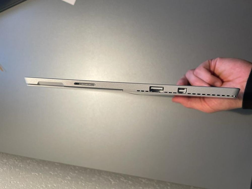 Microsoft Surface Pro 4 500GB (Akku gebläht) Kaufen auf Ricardo