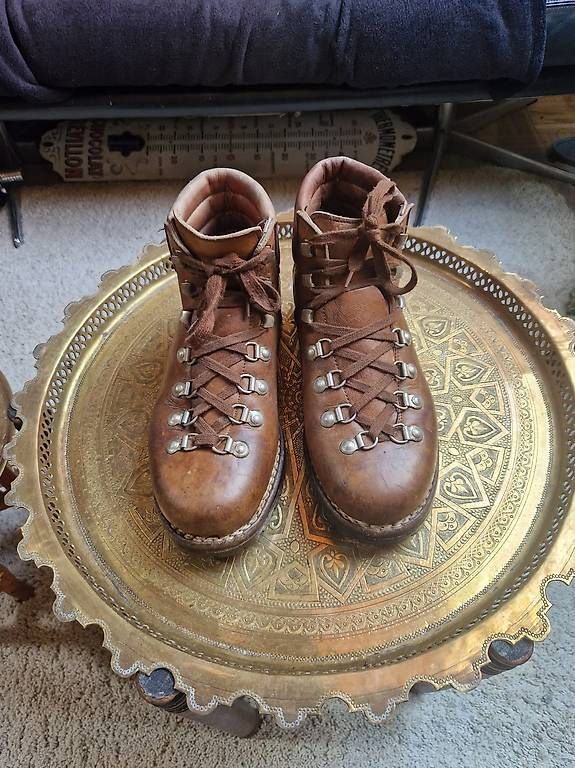 Damenschuhe: Chaussure vintage ancienne de marche taille 39 – Gebraucht aus St-Prex von jer_759q