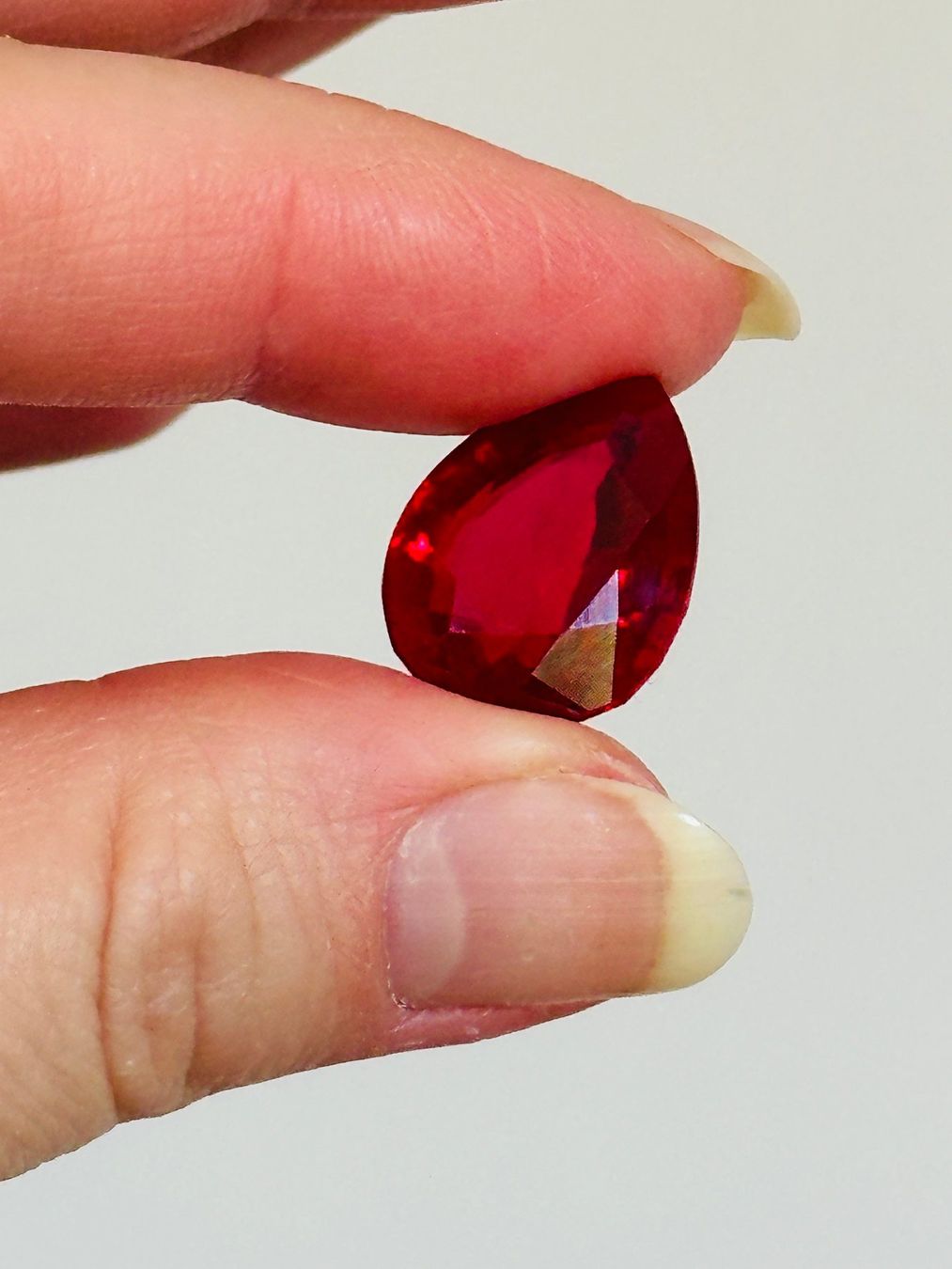 Pietre preziose: 20.45 Cts Certified – Nuovo e nell'imballaggio originale da Genève venduto da AWWA