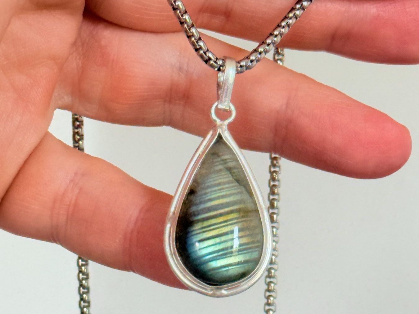 Catenine: Collier labradorite, élégant et tendance ✨ – Nuovo e nell'imballaggio originale da Genève venduto da AWWA