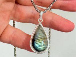 Collier labradorite, élégant et tendance ✨