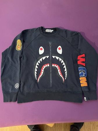 A Bathing Ape (BAPE) Shark Crewneck Sweater Größe M