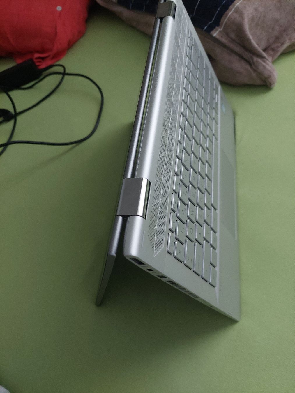 Telefoni cellulari / Smartphones: HP Pavilion x360 Convertible Laptop - Top Zustand! – Usato da Luzern venduto da M.Ai 1