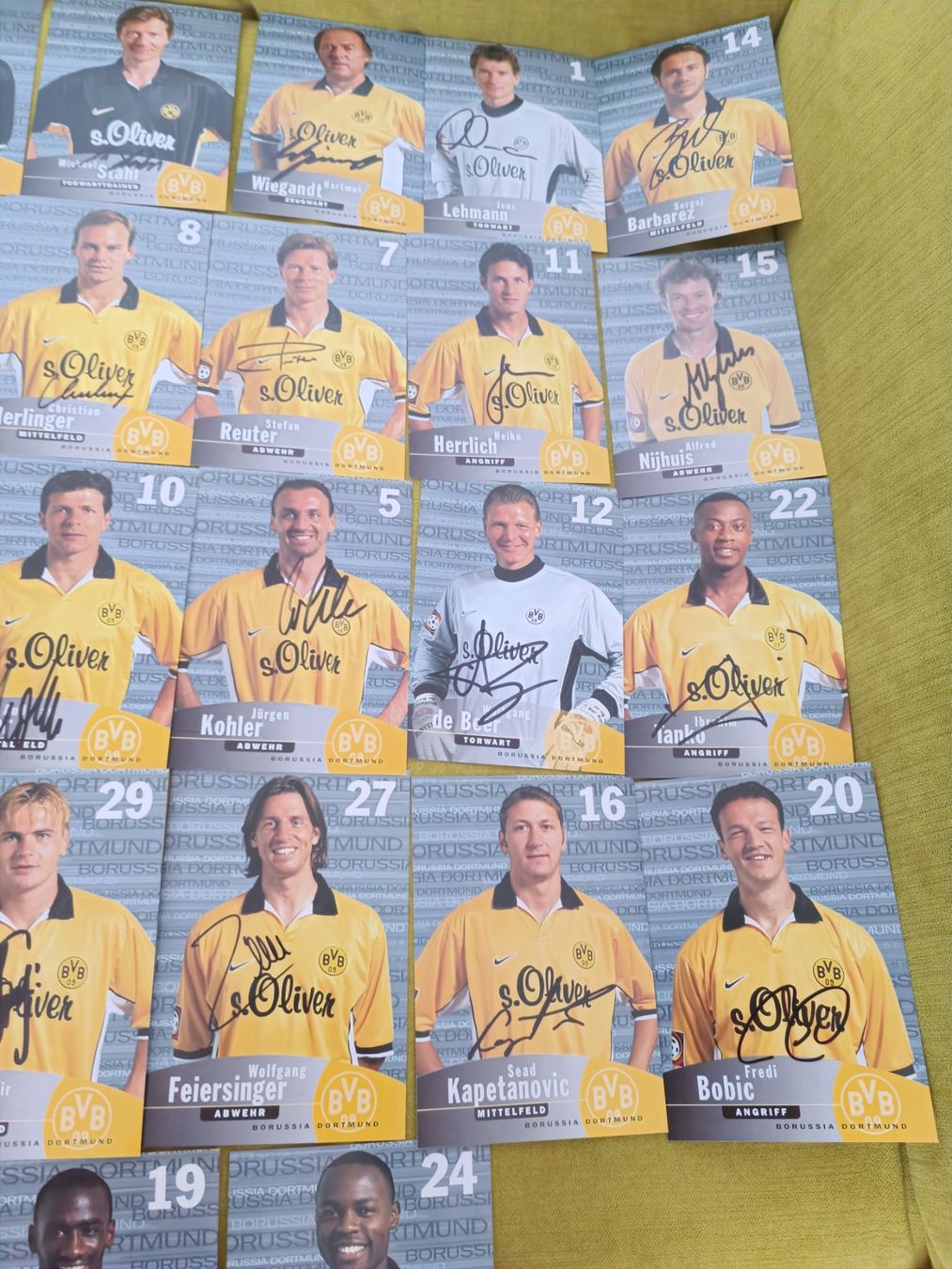 Autografi: 27x Borussia Dortmund - BVB Handsignierter Satz – Usato da Menziken venduto da Artographs 2