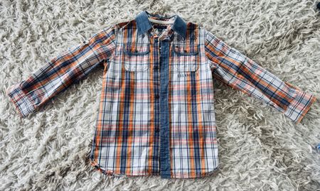 Junge Wunderschönen Hemd Tommy Hilfiger Gr.6/7 117/122