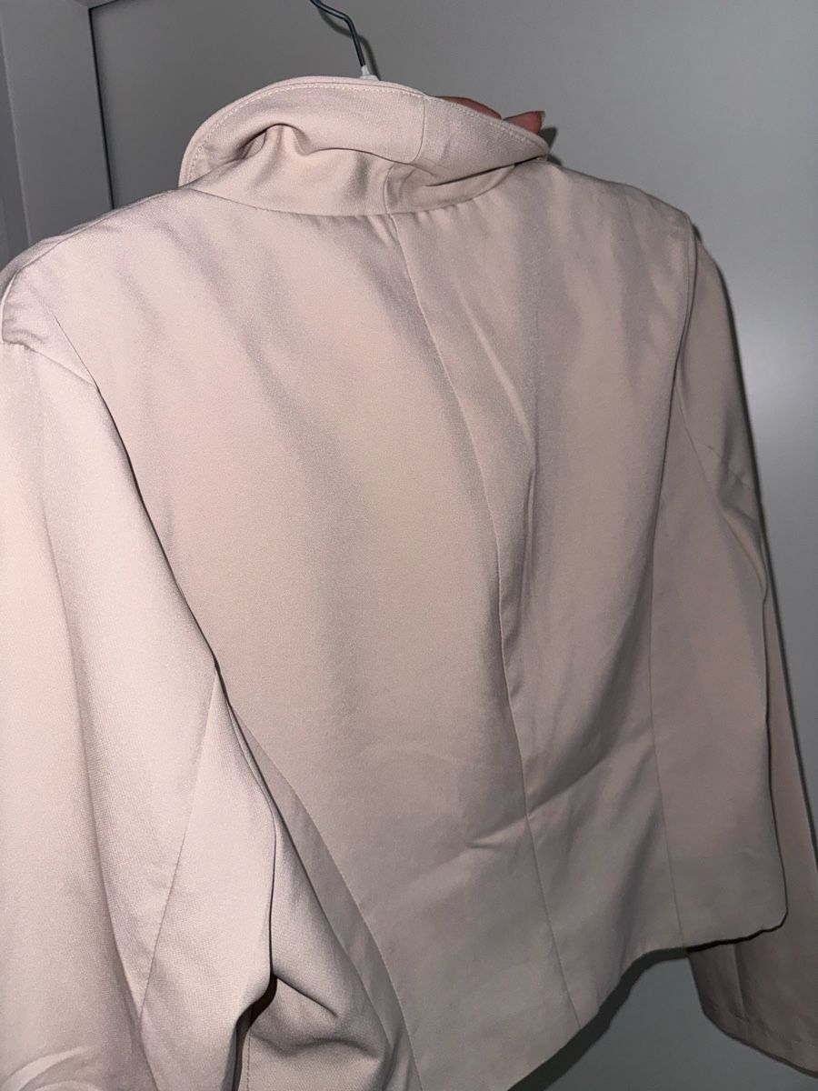 Giacche: Blazer Jacke L/40/42 Beige – Nuovo (secondo la descrizione) da Hüttwilen venduto da sar_8gj7 1