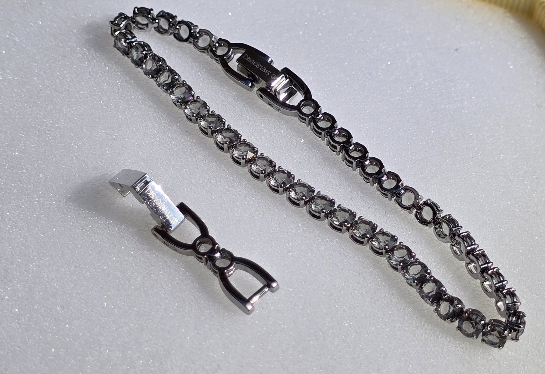 Swarovski Bracciali & Braccialetti: Swarovski Tennis Armband "Matrix" – Usato da Uster venduto da proshka74 1