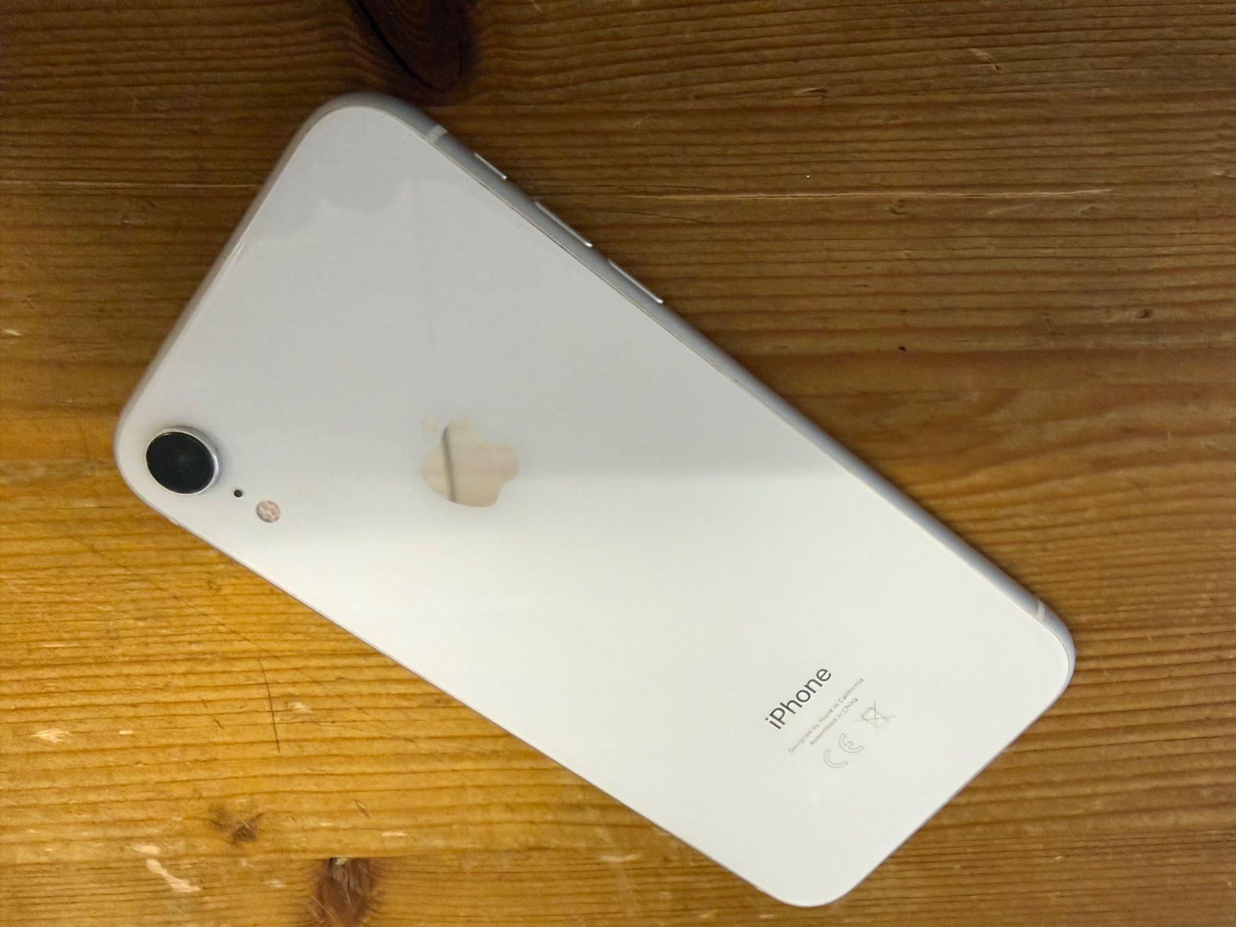 Apple Portables: iPhone Xr 64GB silber – D'occasion à Siebnen par icrservicesolutions 2