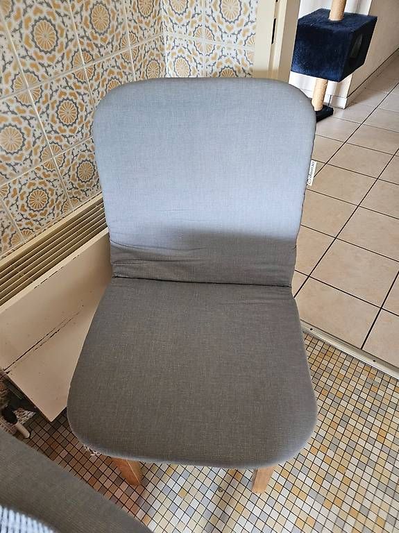Stühle: 2 housses pour chaises de jardin – Gebraucht aus Chavannes-près-Renens von DorotheeDemeester