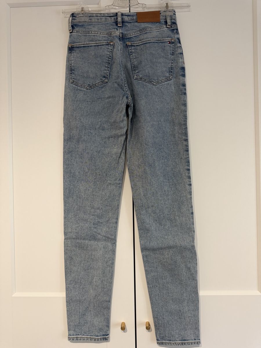 Tommy Hilfiger Jeans: Tommy Hilfiger Slim Fit Jeans – Gebraucht aus Zürich von asg_closet 1