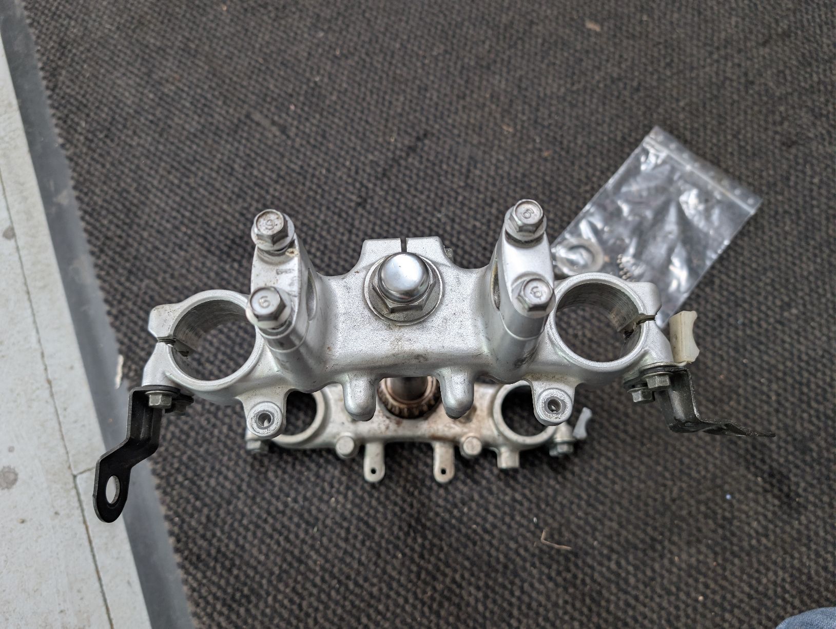 Yamaha Tutti i ricambio per moto: Yamaha DTR 125 Gabelbrücke – Nuovo (secondo la descrizione) da Mellingen venduto da Mech-Service 2