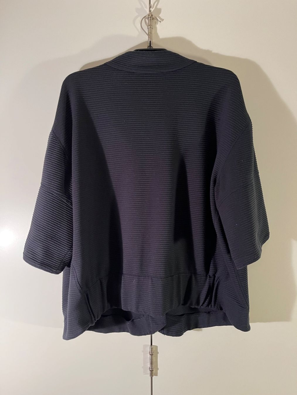 Maglioni & Felpe: Kurzarm-Pullover im Kimono-Stil Le Comte – Dunkelblau, 46 – Usato da Gümligen venduto da blackberrys 2