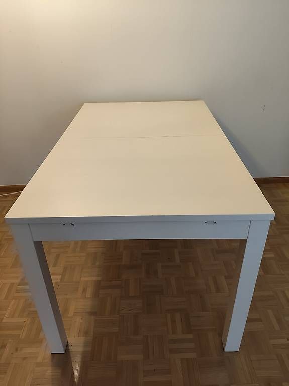 Tavoli: Holztisch Weiss – Usato da Basel venduto da aar_2s72