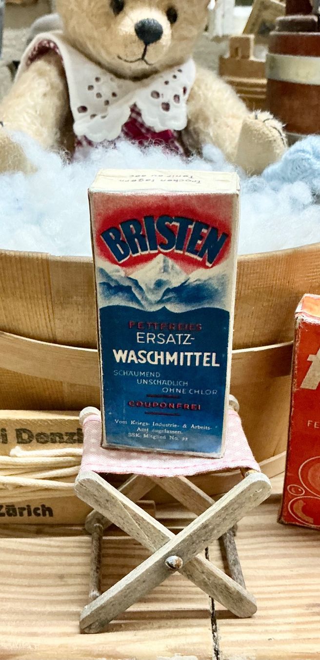 Giocattoli: AUS DER ALTEN PUPPENWÄSCHEREI – Usato da Zell LU venduto da Silvermemory 5