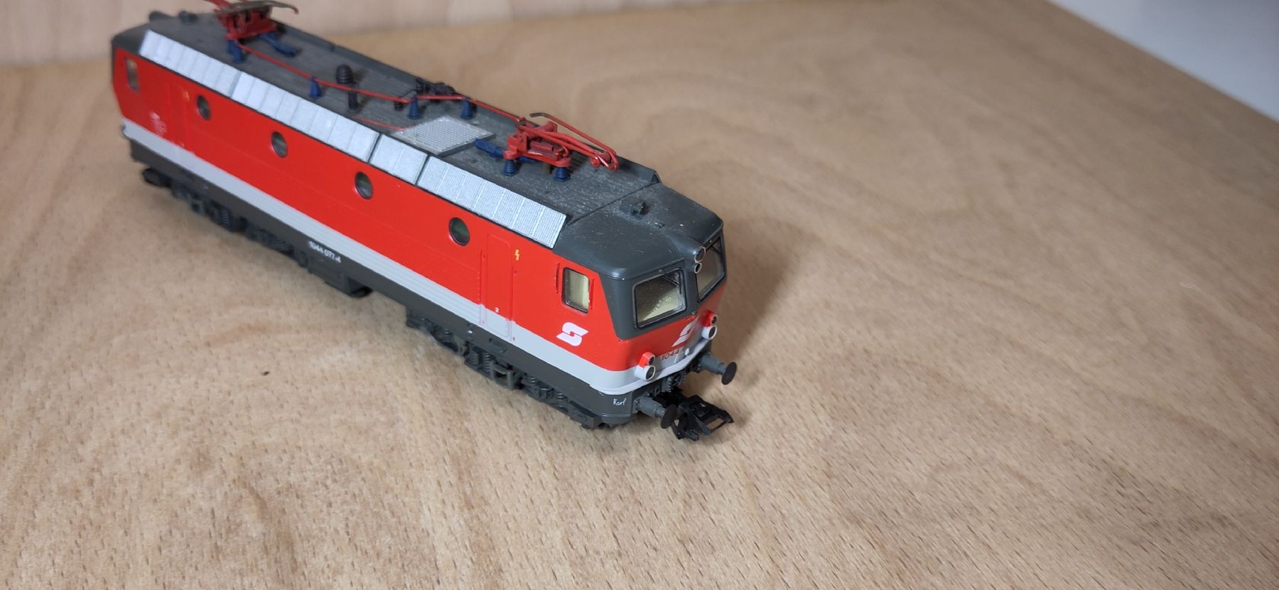 Roco Modellini di ferrovie: Roco ÖBB Br1044 Digital DCC HO – Usato da Liebefeld venduto da robi15blue 4