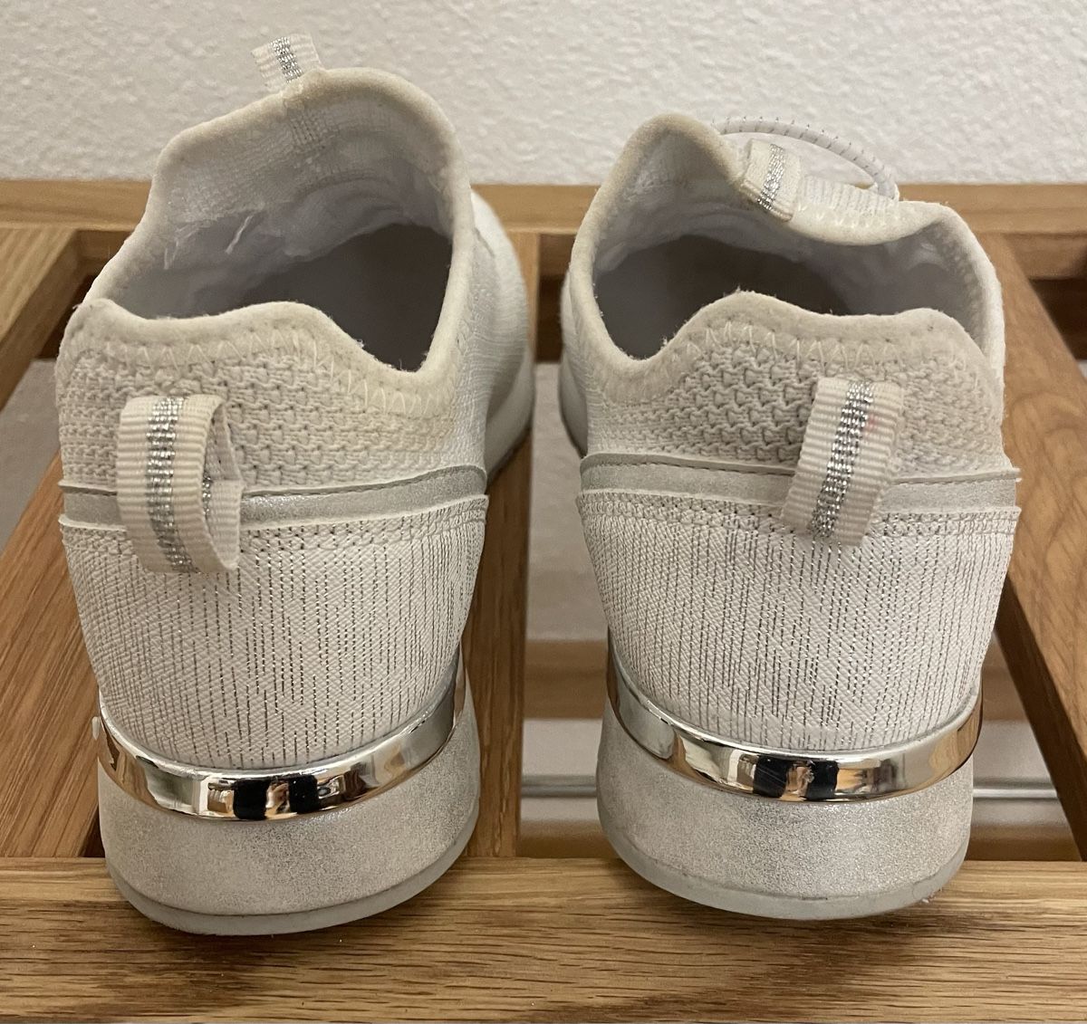 Damenschuhe: Weisse Sneaker von VENICE, Gr. 38 – Gebraucht aus Eschenbach SG von Patri84 2
