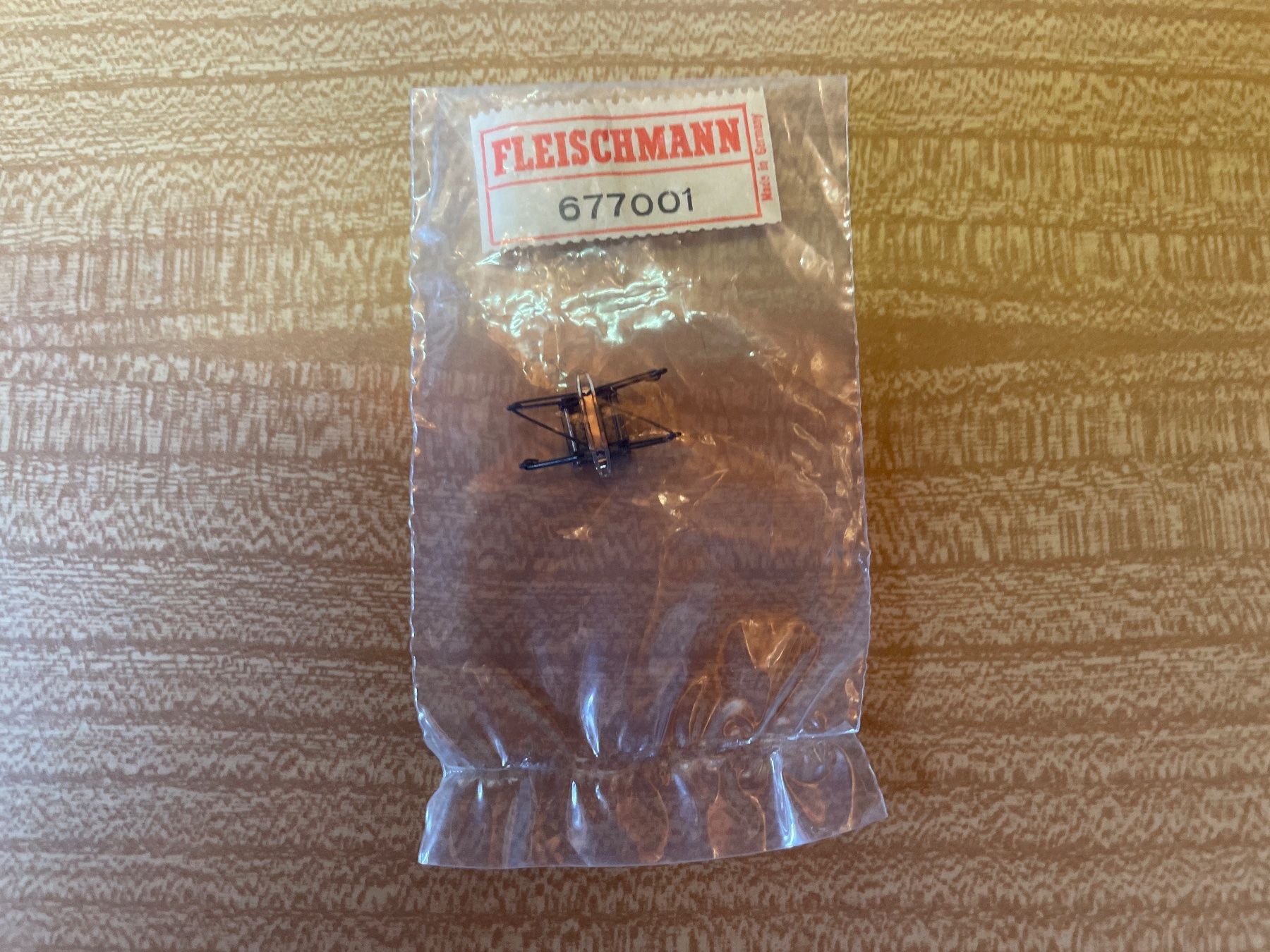 Fleischmann Modelleisenbahnen: Fleischmann H0 Bügel 677001 – Neu (gemäss Beschreibung) aus Suhr von Daneli7