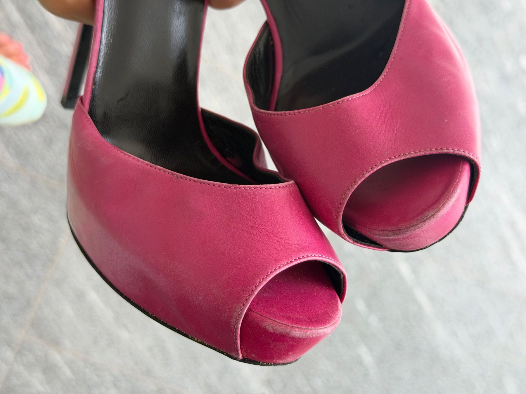 Saint Laurent Scarpe da donna: Saint Laurent Leder Sandalen 40 Gr. – Usato da Stäfa venduto da Alesenka 5