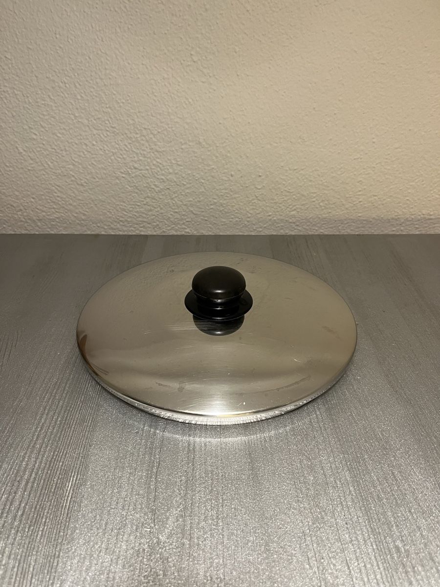 Töpfe: Deckel Kochtopf 24cm – Gebraucht aus Zürich von lschaff