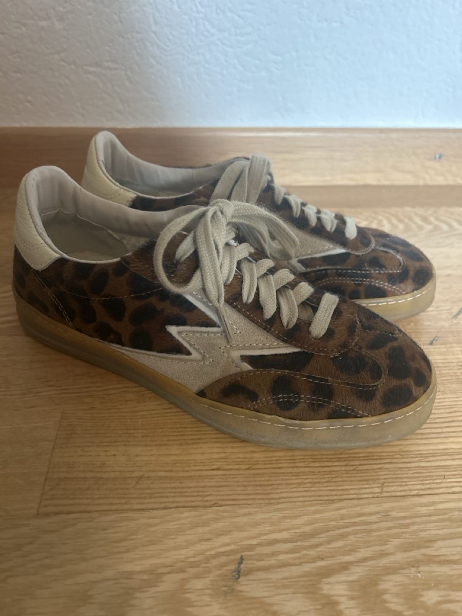 Chaussures femmes: Moaconcept Sneaker – D'occasion à Dübendorf par Jeanette189