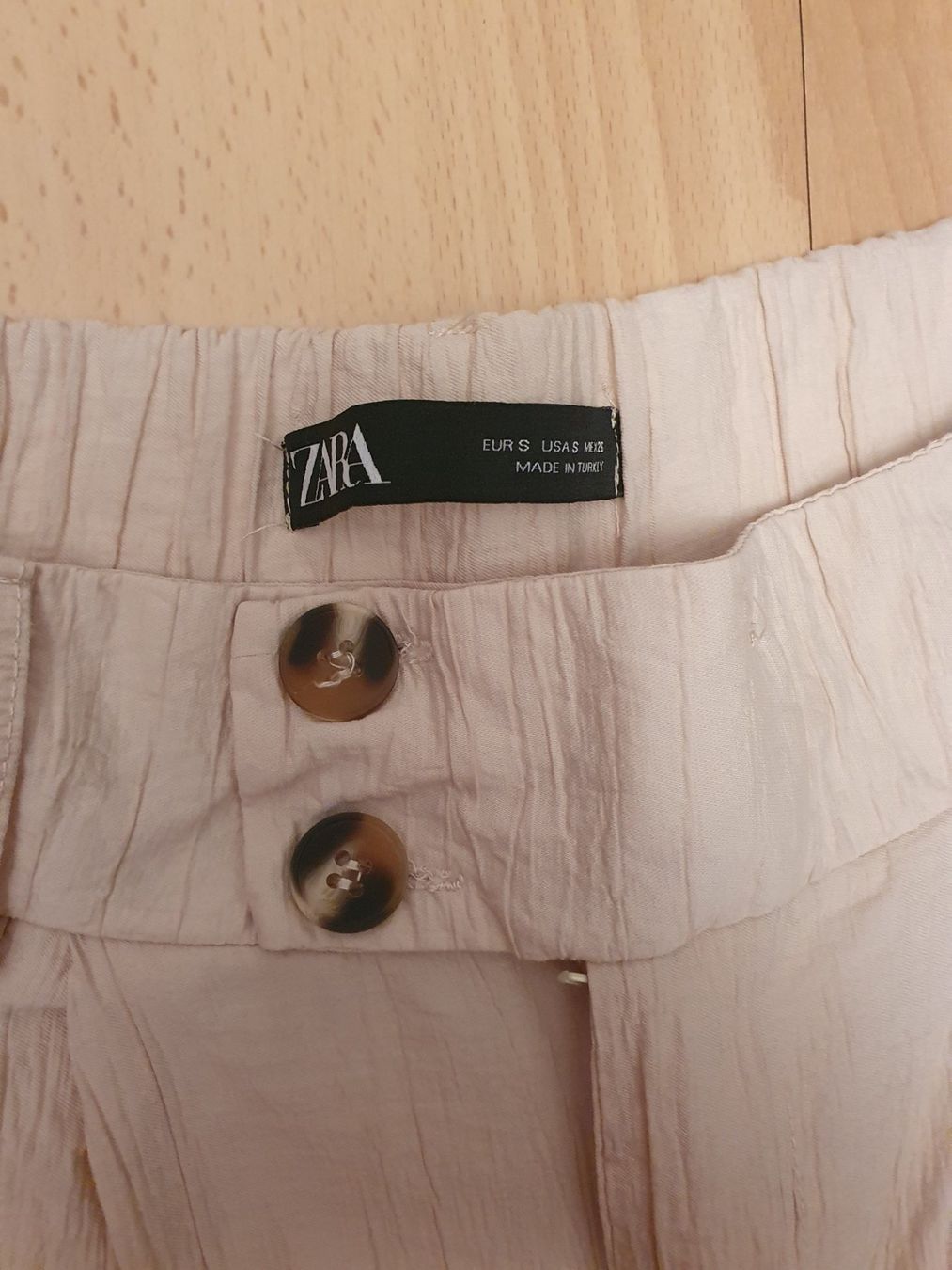Zara Hosen: Beige Hosen, Zara, Gr. S – Neu (gemäss Beschreibung) aus Winterthur von MiliB. 1
