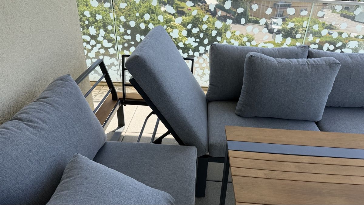 Divani: Balcony Lounge Set: Corner Sofa, Table, & Bench – Usato da La Tour-de-Peilz venduto da HOTMI00 2