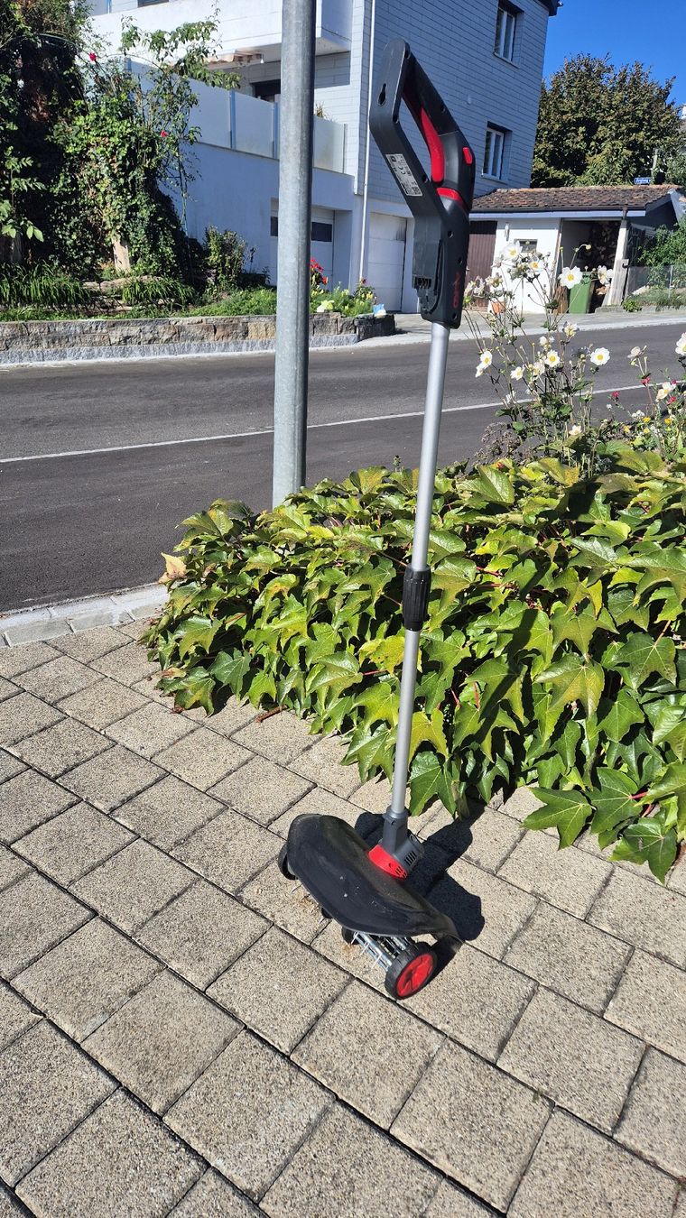 Attrezzi per la lavorazione del suolo: Al-Ko Akku-Rasenlüfter – Usato da Matzingen venduto da Mariano_7 1
