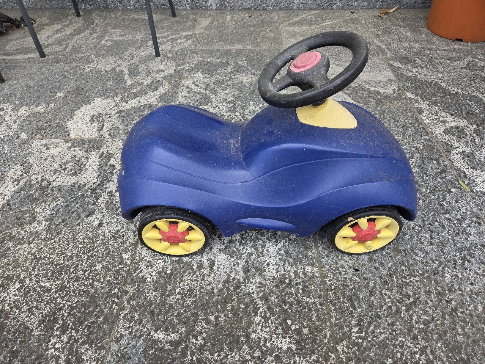 Veicoli per bambini: Lauflernauto blau guter Zustand – Usato da Hunzenschwil venduto da Dito2209
